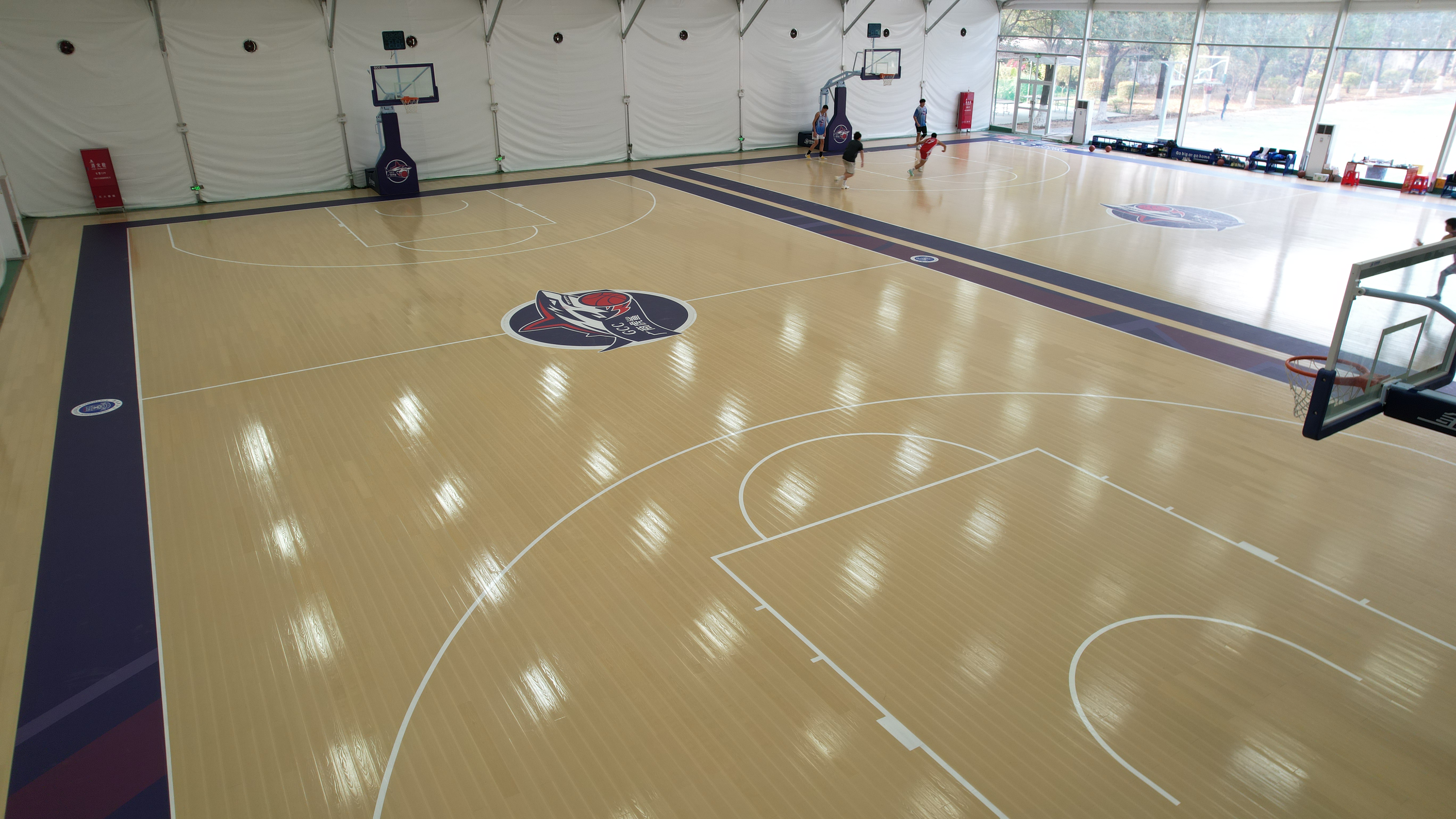 廣州商學(xué)院風(fēng)雨球場