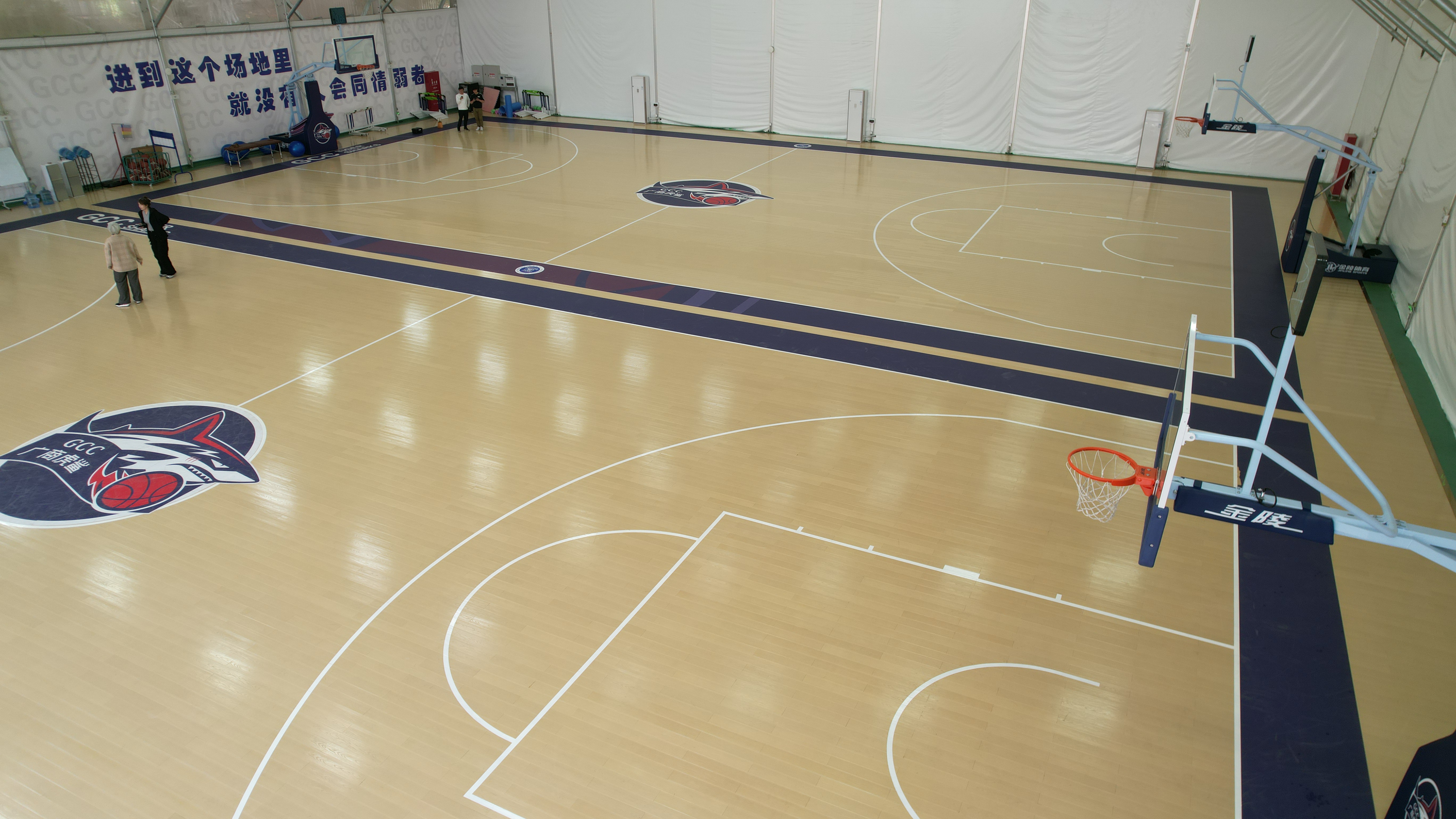 廣州商學(xué)院風(fēng)雨球場