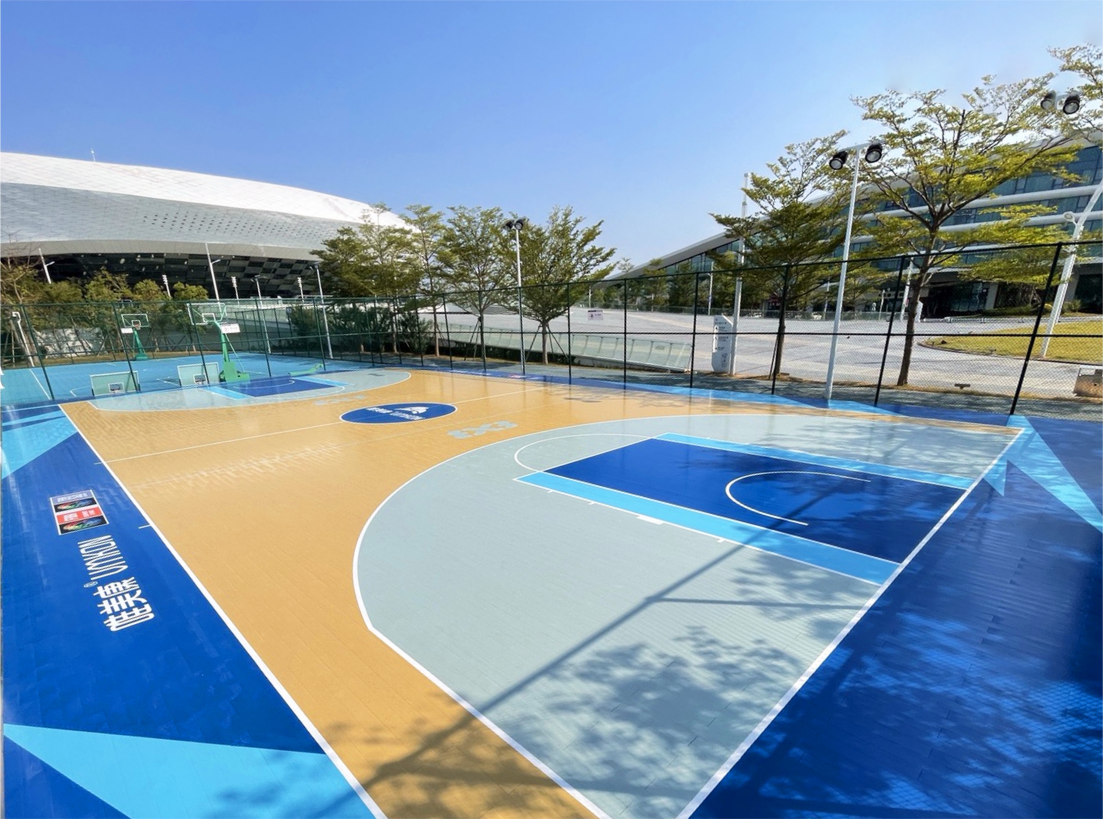 福建晉江第二體育中心戶(hù)外籃球場(chǎng)