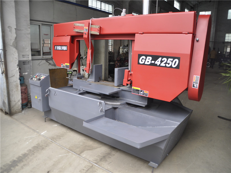 無錫鋸床生產(chǎn)廠家分享怎樣預(yù)防帶鋸條出現(xiàn)裂紋？